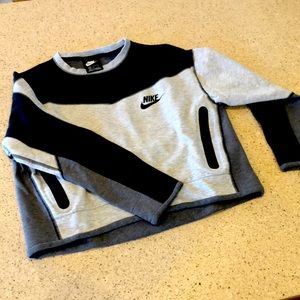 Nike Women’s Crop Sweatshirt - M - Grey/Black